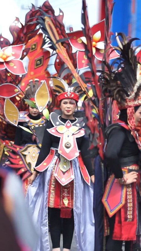 Ragam Kreasi Budaya Tersaji di Bontang City Carnival