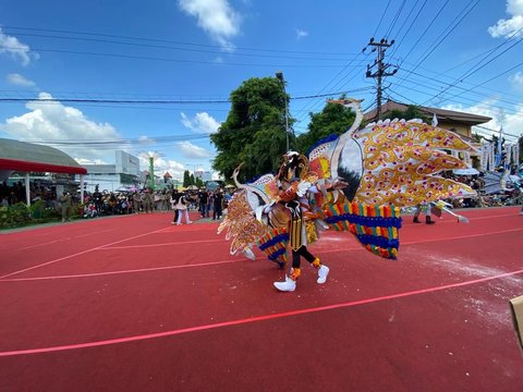 Ragam Kreasi Budaya Tersaji di Bontang City Carnival