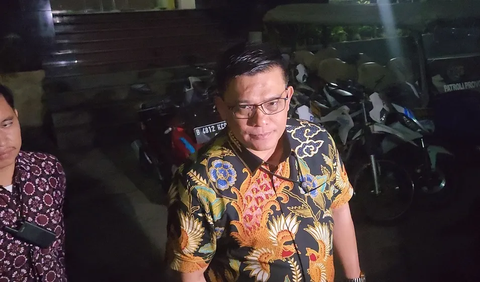 Supervisi yang dilayangkan kepada pimpinan dan Dewas KPK itu turut meminta agar Deputi Bidang Koordinasi dan Supervisi, Brigjen Didik Agung Widjanarko mengikuti proses penyidikan.<br>