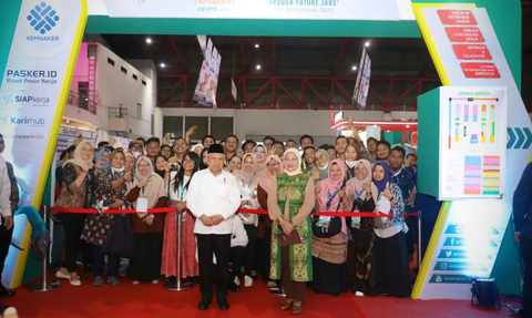 Menaker Dampingi Wapres Buka Festival Pelatihan Vokasi dan Job Fair Nasional 2023