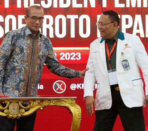 FOTO: KPU Terima Hasil Tes Kesehatan Capres-Cawapres, Ketiga Pasangan Dinyatakan Bebas Narkoba