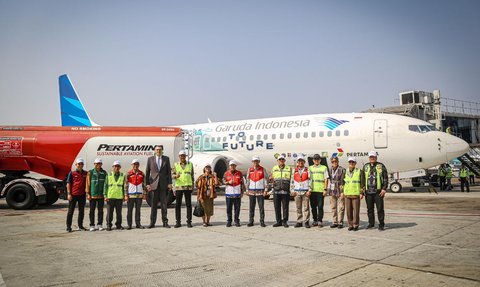 Pertamina Patra Niaga Lakukan Pengisian Perdana Sustainable Aviation Fuel Bagi Penerbangan Komersil