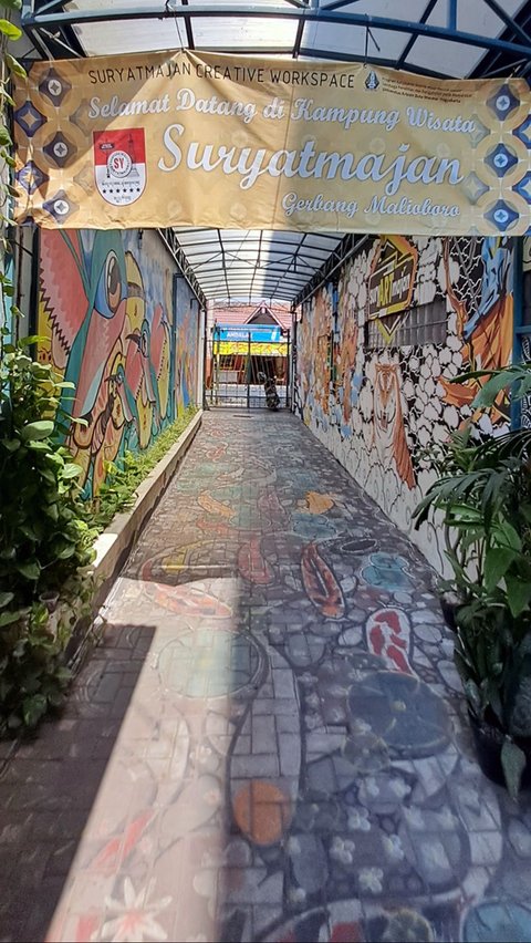 Melihat Kampung Wisata Mural di Suryatmajan Yogyakarta