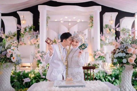 Intip Potret Akad Nikah Ahmad Pule Putra Komedian Mastur yang Luput Dari Sorotan, Pesona Istri Menjadi Perhatian