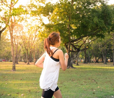 Sports Expert Reveals Why Women Need Weightlifting More Than Men