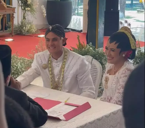 10 Moments of Amanda Gonzales' Wedding Ceremony, Daughter of Christian Gonzales, with Christian Rontini, Enveloped in Javanese Traditional Attire