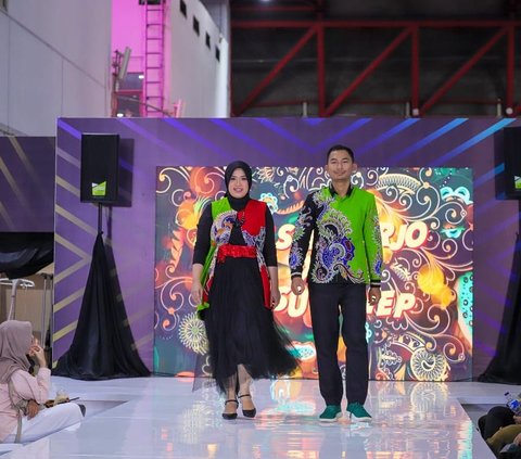 Fashion Show Sita Perhatian Pengunjung di Ajang Job Fair 2023 Kemnaker