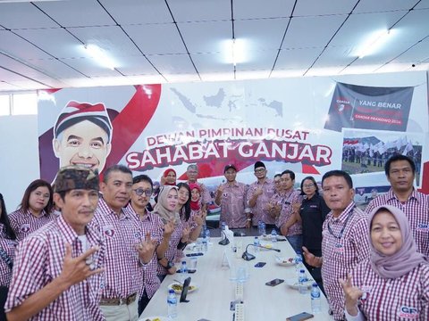 Relawan Rayakan HUT Ganjar Pranowo ke-55, Doakan Jadi Pemimpin Amanah