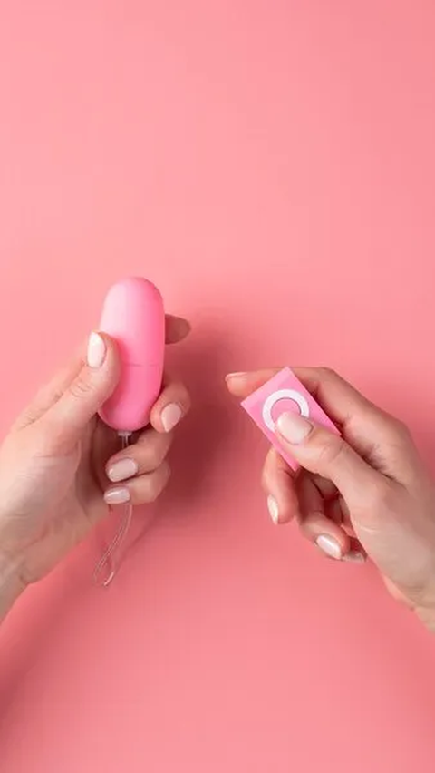 Demikianlah pembahasan mengenai penggunaan vibrator dan beberapa tips untuk pemilihan dan penggunaan yang aman.