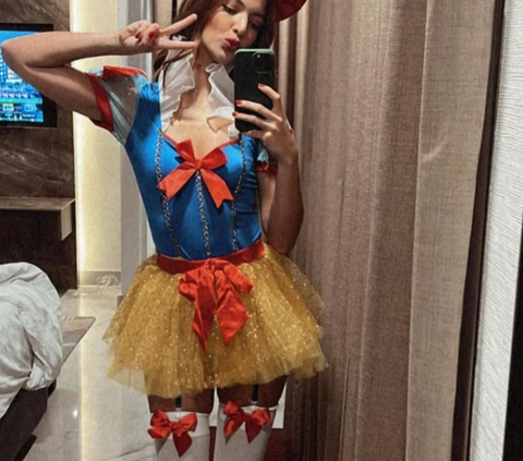 Potret Kece Nia Ramadhani jadi Snow White, Netizen 'Enggak Capek Ya Cantik Terus'