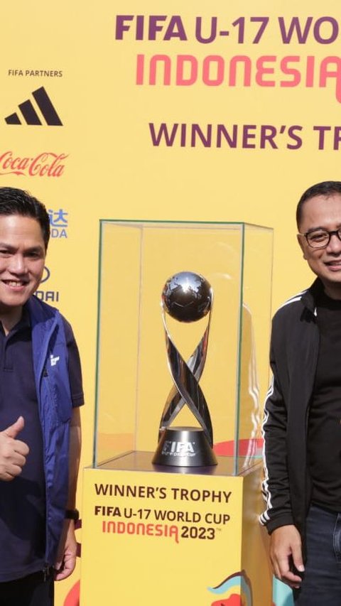 Momen Trofi Piala Dunia U-17 2023 Dipamerkan di Surabaya<br>