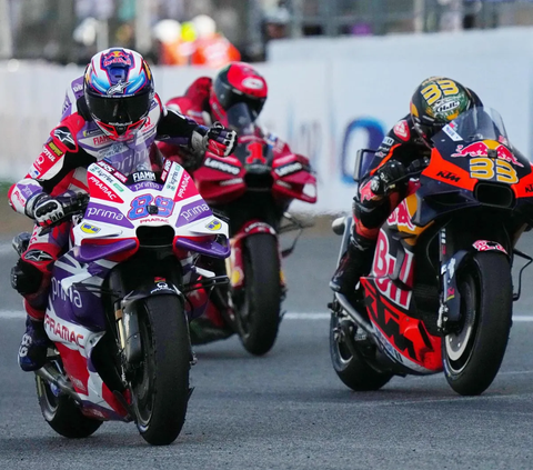 FOTO: Duel Sengit Jorge Martin vs Brad Binder Asapi Juara Dunia, Pecco Kedua Masih Puncaki Klasemen MotoGP 2023