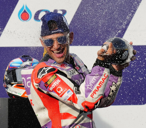 FOTO: Duel Sengit Jorge Martin vs Brad Binder Asapi Juara Dunia, Pecco Kedua Masih Puncaki Klasemen MotoGP 2023