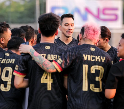 FOTO: Melihat Gol Tunggal Darius Bawa Selebritis FC Juara Celebrity Trofeo Cup 2023