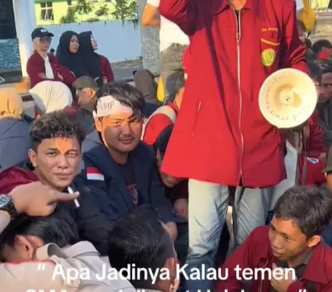 Momen Unik Polisi & Mahasiswa Reuni di Lokasi Unjuk Rasa, Ternyata Teman Satu SMA