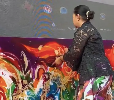 Pecahkan Rekor Muri saat Hari Batik, 1.000 Prajurit TNI Kompak Membatik di Tugu Jogja