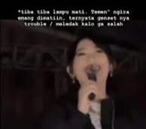 Video Detik-detik Happy Asmara 'Kesurupan' di Atas Panggung, Senyumnya Mengerikan