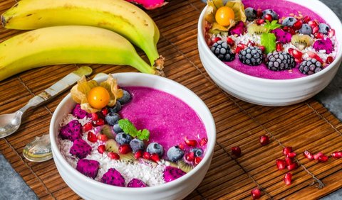 Nutrisi, dijelaskan Gia, terbagi 2 (dua) yaitu makro yang meliputi karbohidrat, lemak, protein; dan mikro yaitu vitamin dan mineral yang ada dalam sayur dan buah. 