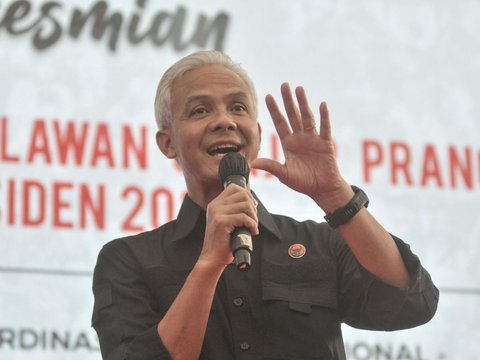 Baliho Raksasa ‘Ganjar Pranowo Presiden Pilihanku 2024’ Tuai Polemik di Jayapura