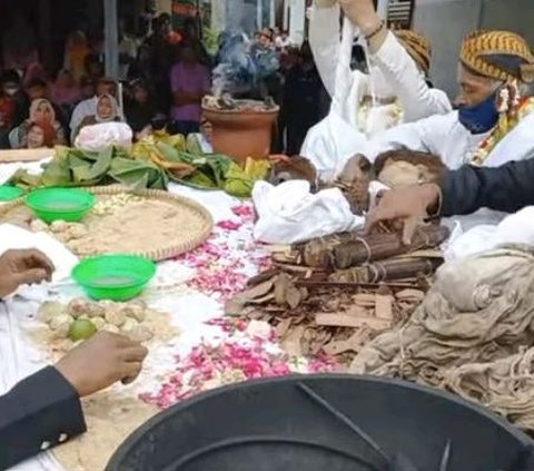 Mengenal Jamasan Jimat Kalisalak, Ritual Tahunan Warisan Nenek Moyang Masyarakat Banyumas