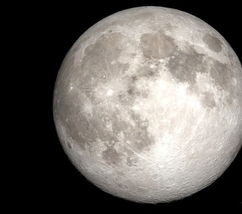 Mengutip GizChina, Selasa (3/10), terdapat dua foto yang diperlihatkannya dari hasil jepretan Supermoon. Pertama foto zoom Bulan dengan menggunakan iPhone 15 Pro Max. Kedua, foto zoom Bulan yang diambil dengan Huawei Mate 60.