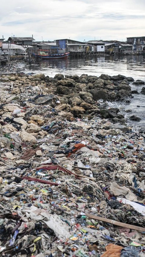 Tekan 70 Persen Sampah Plastik di Laut, Kemenko Marves Gandeng Industri dan Komunitas Daur Ulang<br>
