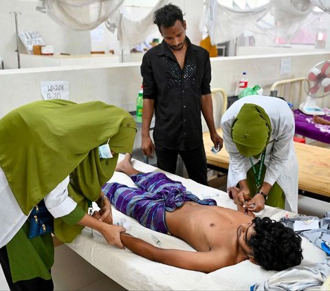 FOTO: Bangladesh Dilanda Wabah DBD Paling Parah, 1.000 Orang Tewas dan Pasien di RS Membeludak