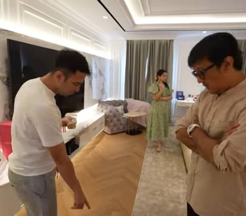 Raffi Ahmad Ngeluh Nagita Slavina Pasang Lantai Kayu Mahal Rp3 Juta Per Meter, Andre Taulany 'Ngapain Sih?'