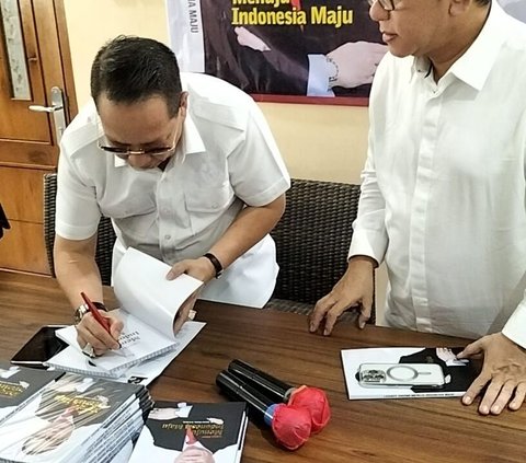 Relawan Luncurkan Buku Soal Kinerja Jokowi, Bahas Infrastruktur hingga Pembangunan IKN