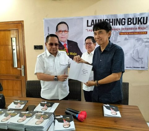 Relawan Luncurkan Buku Soal Kinerja Jokowi, Bahas Infrastruktur hingga Pembangunan IKN