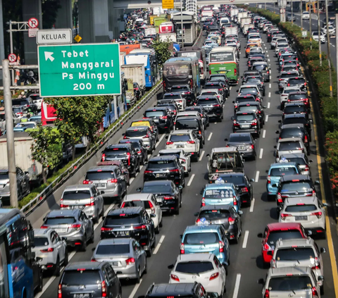 Kemacetan di Jakarta Sebabkan Kerugian Rp65 Triliun, di Surabaya Rp12 Triliun per Tahun