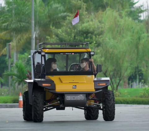 6. FIN KOMODO<br>Dikembangkan PT Fin Komoda Teknologi sejak 2005 di Cimahi, Jawa Barat.Dirancang sebagai mobil off-road tipe penjelajah. Generasi kedua dipasarkan 2009