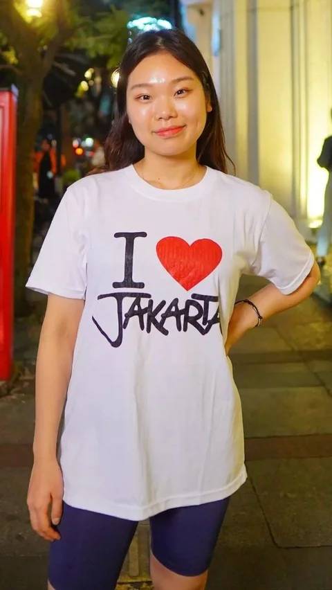 9 Potret Sosok Sol, YouTuber Asal Korea yang Jadi Penerjemah Pevoli Megawati