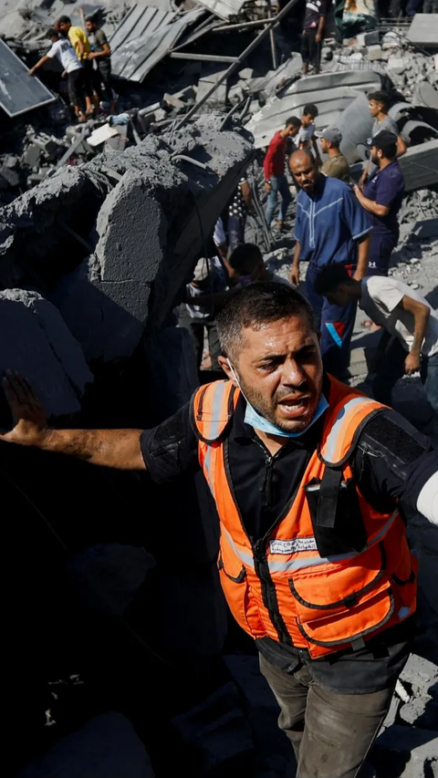 Mereka Berjibaku Memilih Siapa yang Diselamatkan atau Ditinggalkan di Bawah Reruntuhan Gaza