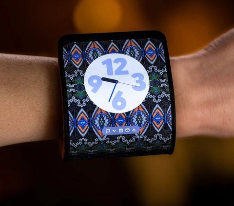 Motorola Pamer HP Bisa Ditekuk Jadi Gelang dan Smartwatch, Ini Wujudnya