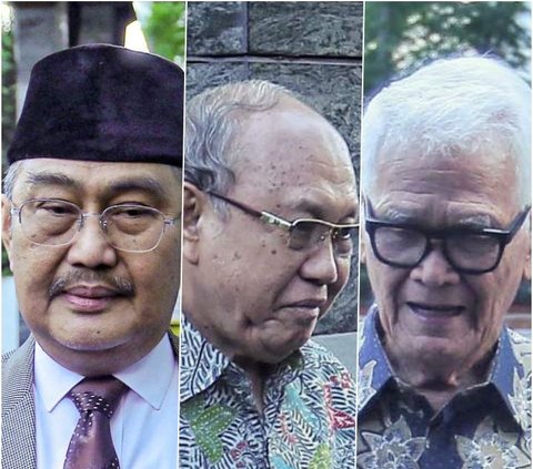 Ketua Majelis Kehormatan Mahkamah Konstitusi (MKMK) Jimly Asshiddiqie bersama dua anggota MKMK menggelar pertemuan di Gedung MK, Jakarta, Senin (30/10/2023).