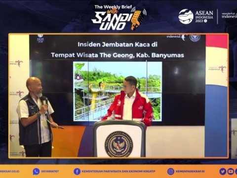 Sandiaga Uno Geram, Jembatan Kaca Maut di Banyumas Ternyata Tak Berizin