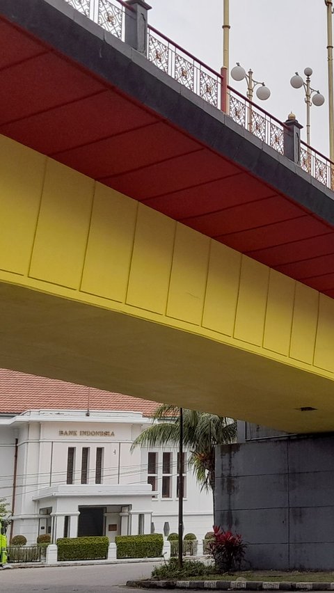 Pesona Warna-warni Jembatan Siti Nurbaya, Tempat Ikonik di Kota Padang <br>