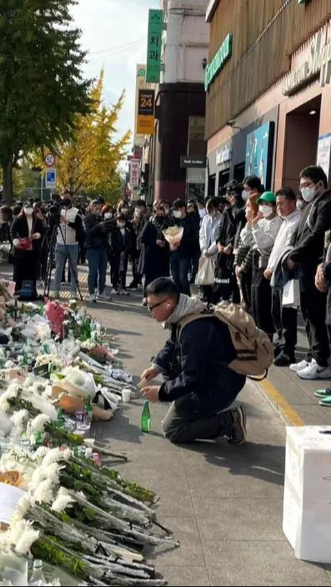 Setahun setelah Tragedi Halloween Itaewon, Korea Selatan masih mencari jawaban dan keadilan.