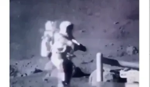 Sebuah video menunjukan bagaimana perjuangan astronot untuk bisa berjalan di Bulan.