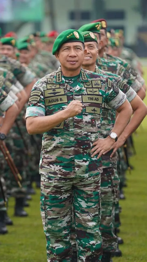 Jika rotasi bergilir untuk mengisi posisi Panglima TNI diterapkan, maka Kasad Jenderal Agus Subiyanto berpeluang besar menggantikan Yudo.<br>