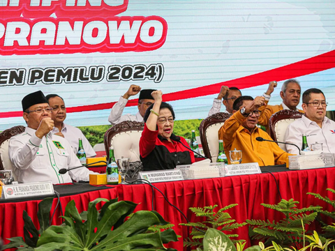 Djarot PDIP Reveals Gibran and Bobby Run for 2020 Regional Elections Due to Jokowi's Desire