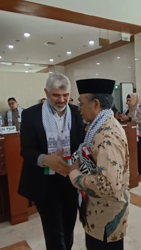 Kenakan Syal Palestina, 249 Anggota DPR Hadiri Rapat Paripurna Pembukaan Masa Sidang