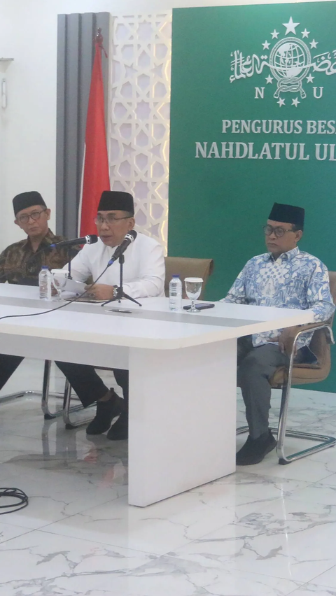 PBNU juga menyerukan kepada umat muslim di Indonesia untuk dilaksanakan Salat Ghaib untuk Gaza.