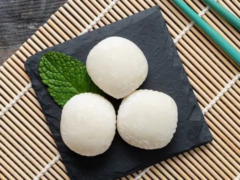 7. Mochi