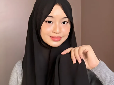 Tutorial Hijab Stylish Menutup Dada, Bisa untuk Hangout dan ke Kampus