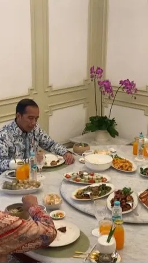 <br>PDIP Nilai Makan Bareng Jokowi Bentuk Peringatan ke Ganjar dan Anies untuk Siap Lawan Kekuatan Besar