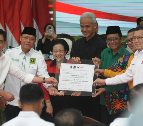 Penjelasan Polda Bali soal Pencopotan Baliho Ganjar-Mahfud dan Bendera PDIP jelang Kedatangan Jokowi