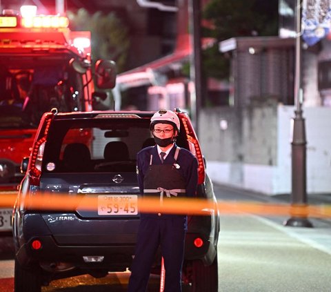 Seorang pria bersenjata dilaporkan melakukan aksi penyanderaan di sebuah kantor pos di Kota Warabi, sebelah utara Tokyo, Jepang, Selasa (31/10/2023). Aksi penyanderaan itu dilakukan setelah tersangka melukai dua orang dalam peristiwa penembakan di rumah sakit.
