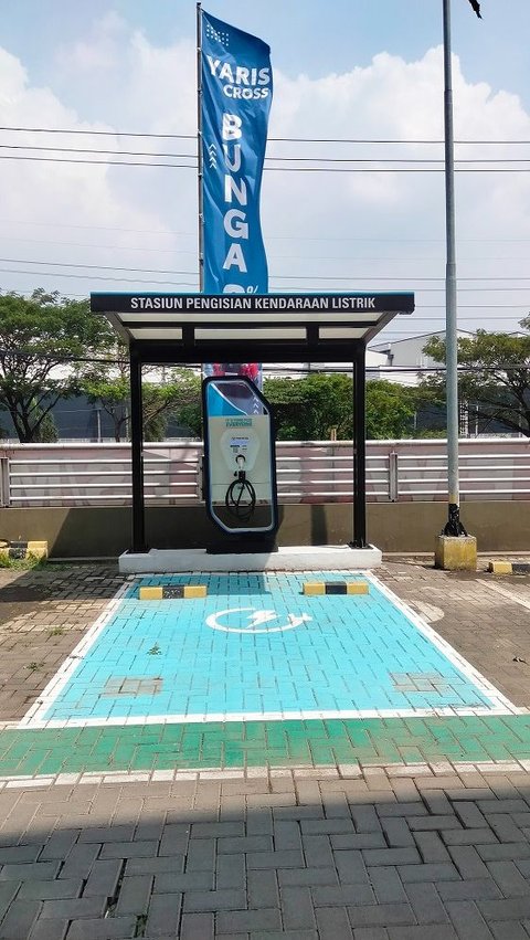 Toyota Indonesia Jor-joran Bangun Charging Station di Diler, Mal, hingga Rest Area